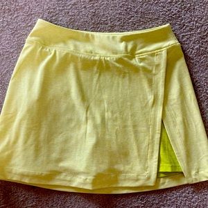 Outdoor voices skort small